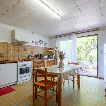 Apartment 2 - Rose *